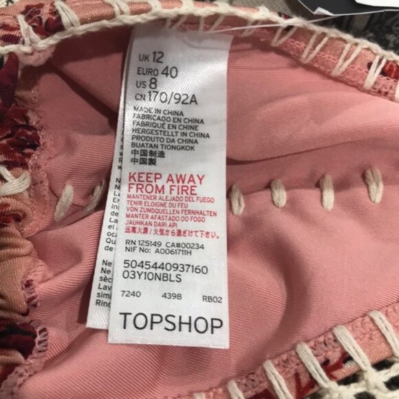 TOPSHOP Floral Crochet Triangle Bikini Top - Picture 6 of 8